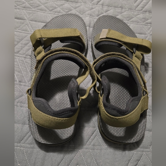 Men's Teva Universal Trail Sandals size 10 - Picture 4 of 6